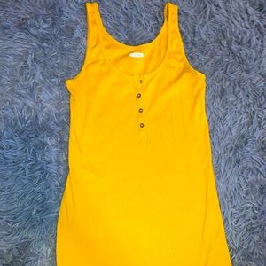 yellow old navy tank top w/buttons